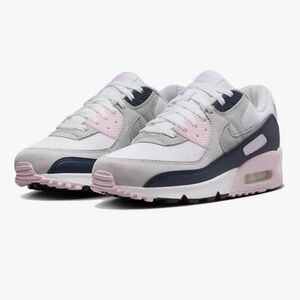 **LIKE NEW Nike Air Max 90